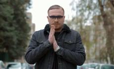 Una baby gang picchia il suo allievo: il rapper Luca Blindo rinuncia al live 
