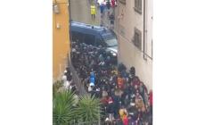 Cariche della polizia sugli studenti di Pisa e Firenze, scoppia la polemica - Video