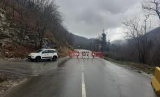 Chiusa la strada per Ravarano per un distacco di roccia causato dalla pioggia incessante. Comune diviso in due