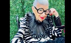Morta a 102 anni Iris Apfel, eccentrica icona della moda newyorkese