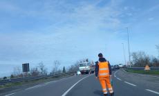 Camion uscito di strada (ieri) a Fidenza: oggi ancora code nel primo tratto di tangenziale