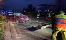 Scontro fra un'auto e un camion in via Cremonese: tre feriti gravi 