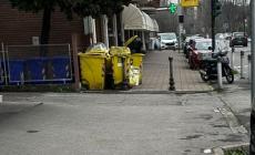 Il buongiorno in via Montebello, via Bizzozero e vie limitrofe? Con i sacchetti gialli dei rifiuti ancora davanti a casa (anche nel pomeriggio) - Le foto