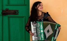 “Poesia senza quartiere”: reading di Gabriele Parrillo con le musiche dal vivo di Sara Calvanelli