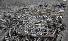 Il Po si &egrave; ritirato, in &laquo;dono&raquo; una gran quantit&agrave; di rifiuti