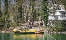  Lavori di manutenzione del verde nella fontana del laghetto del Parco Ducale