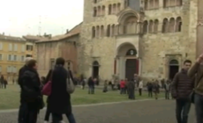 Pasqua, Parma fa il pieno di turisti. Bene anche i ristoranti. Stamattina la messa in duomo - Video