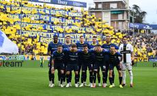 Pasquetta amara per il Parma: il Catanzaro espugna il Tardini 2-0 - La Reggiana vince e "aiuta" i crociati, altro regalino dalla Feralpi: risultati e classifica