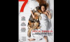 Errore nel fotoritocco: Sofia Goggia con due piedi sinistri sulla copertina di Sette. E la Rete si fa due risate: "Deve essere difficile sciare in quelle condizioni"