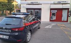 Busseto,  ladri scardinano il bancomat: una ragazza li vede, avvisa  i carabinieri e fa saltare il colpo