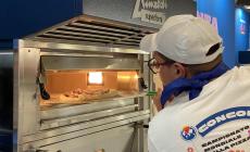 Sfide da «leccarsi i baffi». Al via i mondiali della pizza