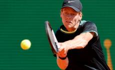 Master 1000 di Montecarlo: Sinner si fa male e viene eliminato. In finale  va Tsisipas