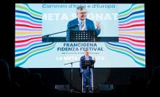 Francigena Festival, PalaPratizzoli gremito per Barbero superstar