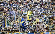 Tre punti dovevano essere, tre punti sono arrivati: il Parma batte lo Spezia 2-0 - Il Como vince ma la Cremonese perde. Domani occhi puntati sul Venezia: risultati e classifica
