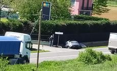 Pauroso incidente a Rimale di Fidenza, auto fuori strada

