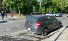 Scontro violento tra due auto a Barriera Farini: due feriti 