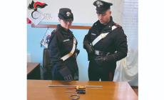 In auto con una spranga di metallo, tre cacciaviti ed un tirapugni: denunciato 20enne residente in provincia