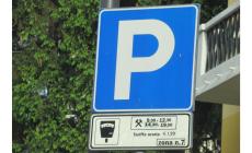 Parma: righe blu, dal 2 maggio addio alla gratuità nella «pausa pranzo» (12.30-14.30). Centinaia di segnali stradali da aggiornare