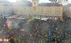 La festa gialloblù in piazza Garibaldi: le immagini in timelapse - Video