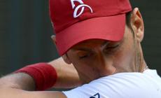 Internazionali di Roma: fuori anche Djokovic: "Non avevo equilibrio. Chissà se è stata la borraccia..."