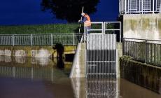 Piove in tutto il Nord, il Po si alza di due metri in 24 ore nel Parmense. Allagamenti a Castione Marchesi 