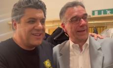 Luca Salsi festeggia in camerino il successo della Tosca