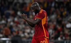 Serie A: la Roma batte il Genoa  con un gol di Lukaku  e continua a sognare la Champions