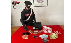 Sigarette elettroniche imbottite di cocaina:  arrestato 35enne albanese. In casa inoltre altra cocaina, proiettili e una pistola