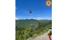  Corniglio, biker cade su una strada ghiaiata e si procura un trauma cranico. Intervento di Soccorso alpino e 118