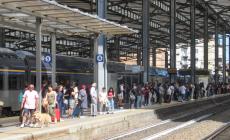 Guasto (riparato) alle linea elettrica verso Bologna: giornata di forti ritardi alle stazioni di  Parma  e Fidenza,