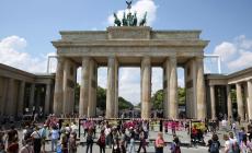 Secondo gli exit poll la Cdu-Csu (popolari) è il primo partito in Germania, ma l'estrema destra di AfD sorpassa la Spd (socialdemocratici)