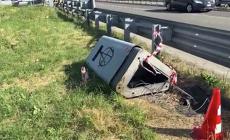 Abbattuto l'autovelox in tangenziale sud (verso via Spezia) - Video