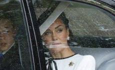 Kate riappare in pubblico, a Buckingham Palace per la parata