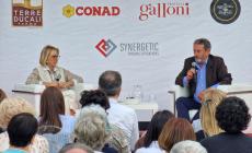Serra meno satirico «Capisco i ragazzi derubati del futuro»