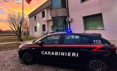  Invia una foto con il cappio al collo a un amico, e spegne il cellulare: i carabinieri lo salvano in extremis