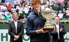 Italtennis... "erbivora": Sinner e il doppio Bolelli-Vavassori vincono ad Halle, Musetti perde in finale al Queen's