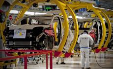 La crescita dell'Europa rallenta, gli Usa non si fermano