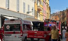 Via Farini, intervento di vigili del fuoco e ambulanza - Foto 