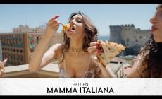 Pasta, calcio e tricolore: ecco "Mamma italiana", la canzone della parmigiana Hellen  - Video 
