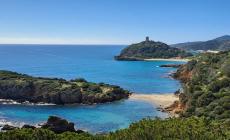 Sardegna: turista modenese quarantenne muore mentre fa il bagno a Chia
