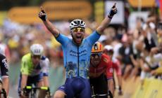 Tour de France: Cavendish vince la tappa e batte il record di Merckx 