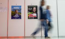 Elezioni in Francia, clamoroso:  secondo gli exit poll ha vinto il Fronte popolare, poi i macroniani e il Rassemblement della Le Pen solo terzo. Ma nessuno ha la maggioranza assoluta