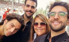 Addio a Barbara Vitali, la storica collaboratrice de Il Volo muore a 54 anni dopo un incidente. «Vivrai nei nostri cuori»