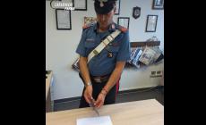 In auto, di notte a Sala Baganza, con due coltelli senza una ragione: denunciato un 35enne