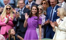 La principessa Kate con la figlia Charlotte  nel Royal Box,  accolta da un lungo applauso - Foto