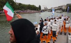 Olimpiadi, il tifo dell' Italia copre i fischi rivolti alla delegazione israeliana