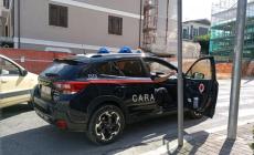Stacca l'orecchio a morsi a un carabiniere, arrestato a Sulmona