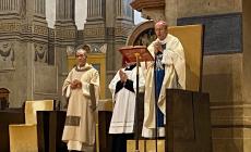Messa in Duomo, non solo preghiera per la pace: il vescovo ha ricordato il piccolo Seifeddin e il bimbo trovato morto a Vignale 