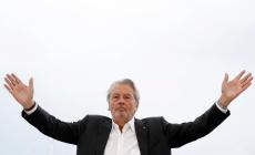 Alain Delon, funerali sabato in forma privata nella sua tenuta a Douchy 