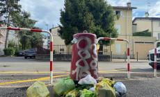 Via Doberdò, l'abbandono dei rifiuti è "selvaggio"